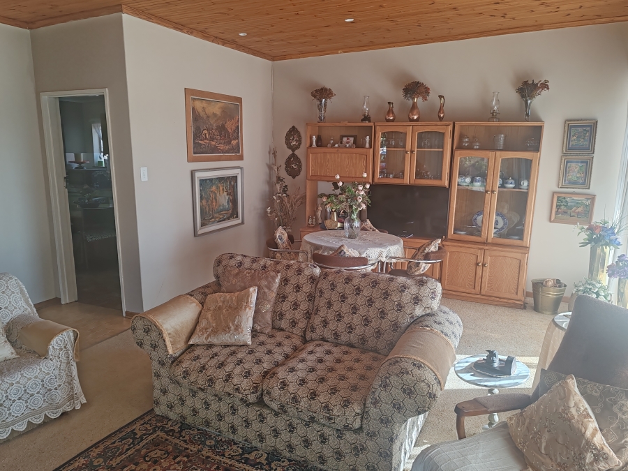 5 Bedroom Property for Sale in Campher Park Eastern Cape